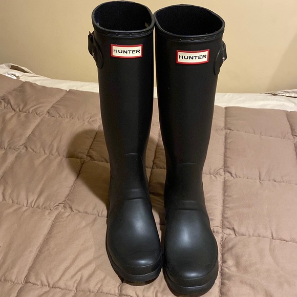 Black hunter tall rain boots - brand new, never worn